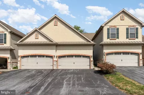 5594 Twilight Dr, Harrisburg, PA 17111