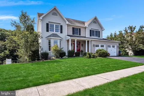 6314 Maiden Creek Dr, Harrisburg, PA 17111