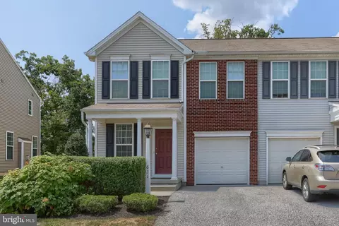 631 Whitetail Dr, Hummelstown, PA 17036