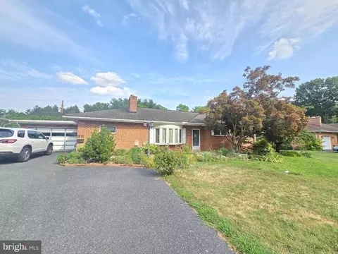 3813 Darby Rd, Harrisburg, PA 17109