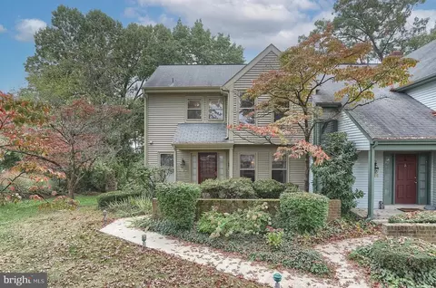 1128 Peggy Dr, Hummelstown, PA 17036