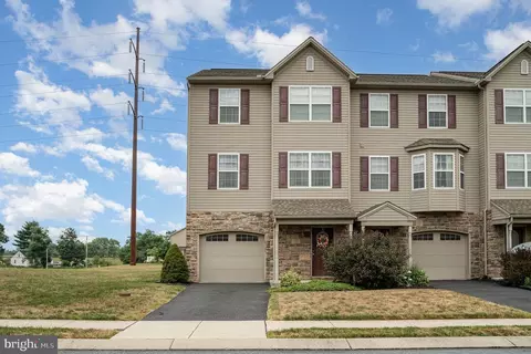 6120 Terry Davis Ct, Harrisburg, PA 17111