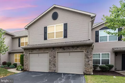 254 Thrush Dr, Hummelstown, PA 17036