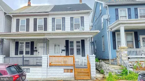 9 S 4th St, Steelton, PA 17113