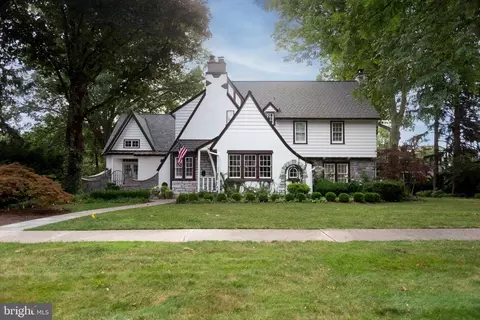 140 Elm Ave, Hershey, PA 17033
