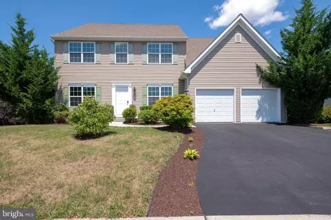 1876 Creek View Dr, Palmyra, PA 17078