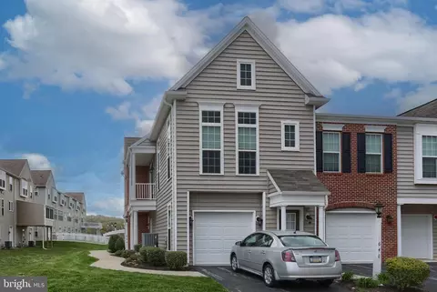 644 Whitetail Dr, Hummelstown, PA 17036