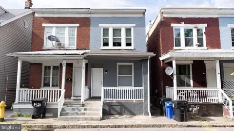 1540 Thompson St, Harrisburg, PA 17104