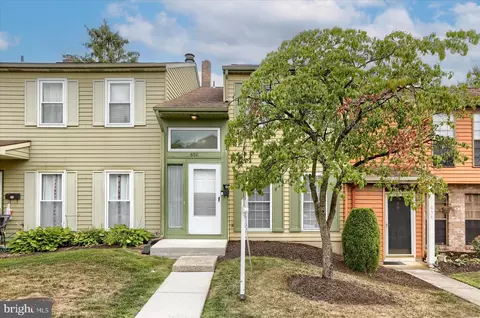 656 Lopax Rd, Harrisburg, PA 17112