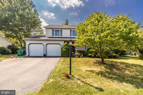 5881 Tyler Dr, Harrisburg, PA 17112