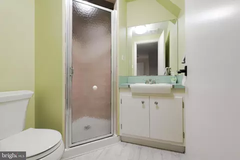 Bath - 329 E Granada Ave, Hershey, PA 17033 photo 1 of 4