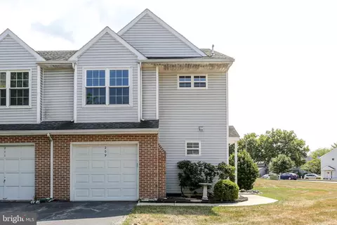 209 Fawn Rdg N, Harrisburg, PA 17110