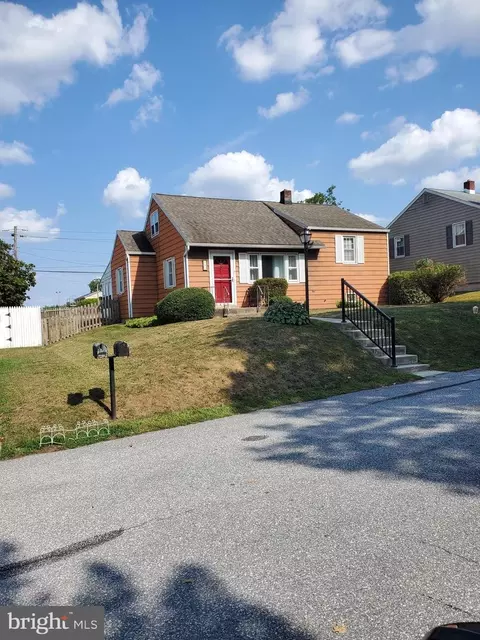 11 Rosewood Dr, Harrisburg, PA 17109