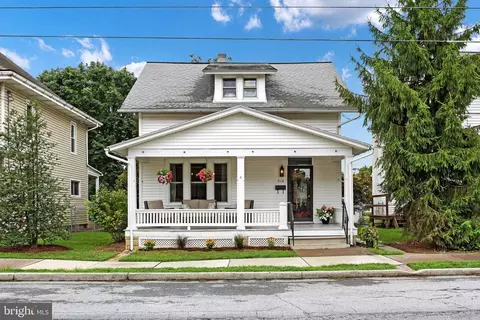 516 W High St, Hummelstown, PA 17036