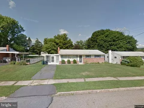 720 Charles Rd, Dauphin, PA 17018