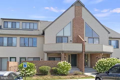 106 Cherrington Dr, Harrisburg, PA 17110