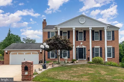3851 Dora Dr, Harrisburg, PA 17110