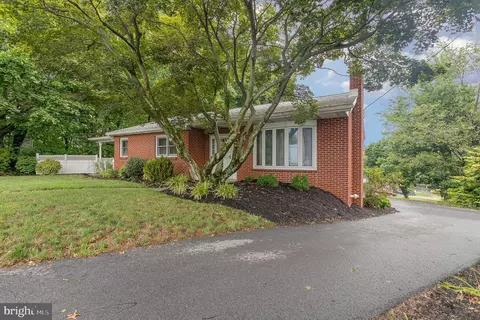 6110 Blue Ridge Ave, Harrisburg, PA 17112