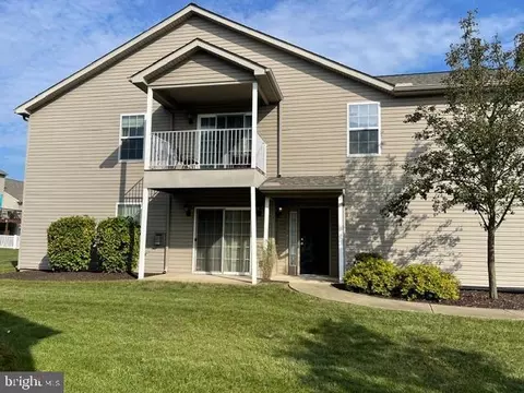 267 Thrush Dr, Hummelstown, PA 17036