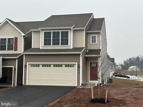 100 Magnolia Dr, Middletown, PA 17057