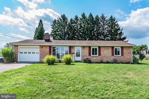 7941 Rider Ln, Hummelstown, PA 17036