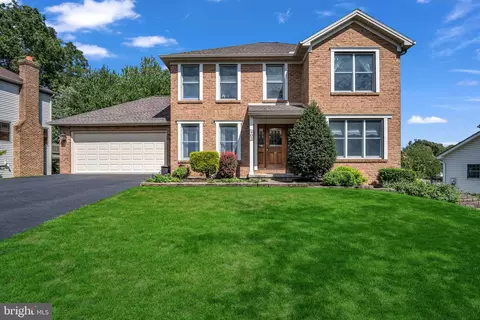 403 Grist Mill Rd, Hummelstown, PA 17036