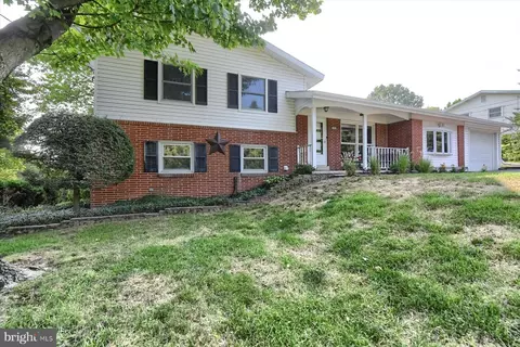 1095 Grove Rd, Harrisburg, PA 17111
