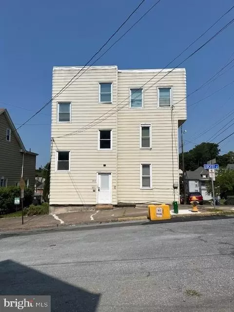 363 Locust St, Steelton, PA 17113