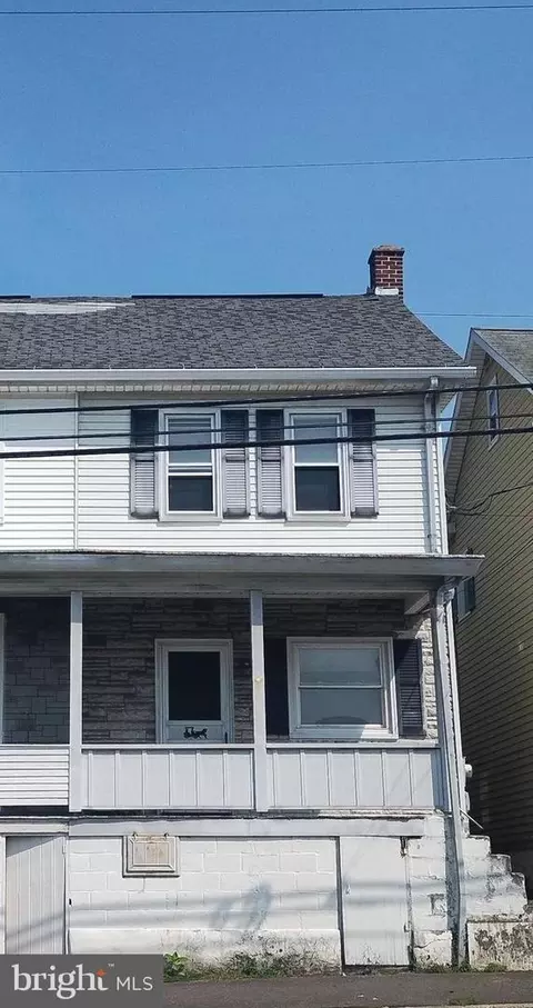 115 W Broad St, Williamstown, PA 17098