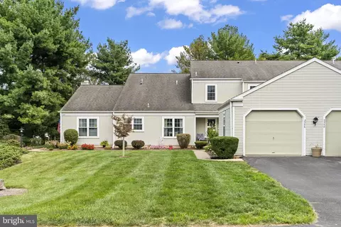 2246 Wexford Rd, Palmyra, PA 17078
