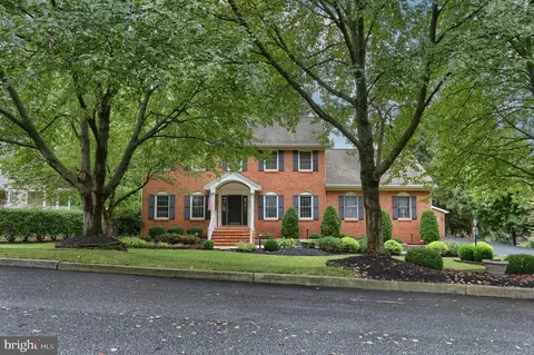 1855 Bonnie Blue Ln, Middletown, PA 17057