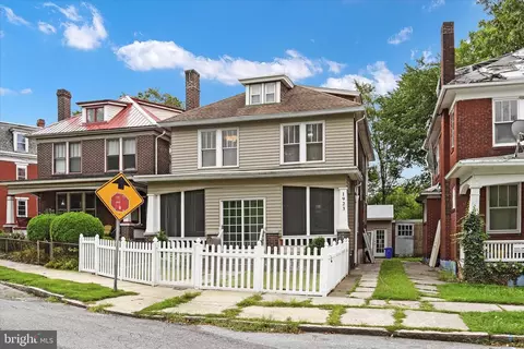 1923 Whitehall St, Harrisburg, PA 17103