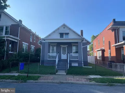 2009 Manada St, Harrisburg, PA 17104