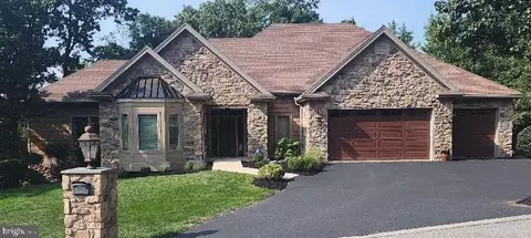 4808 Mountain Rise Dr, Harrisburg, PA 17110