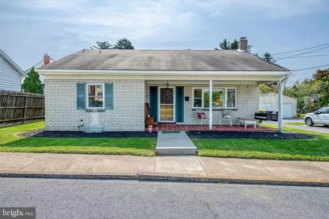 3617 Maple St, Harrisburg, PA 17109