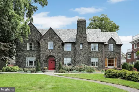 2909 N Front St, Harrisburg, PA 17110