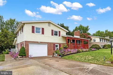 4508 Coventry Rd, Harrisburg, PA 17109