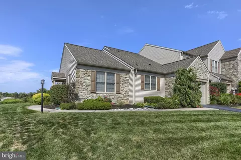 1979 Limestone Dr, Hummelstown, PA 17036