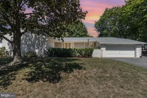 5970 Clover Rd, Harrisburg, PA 17112