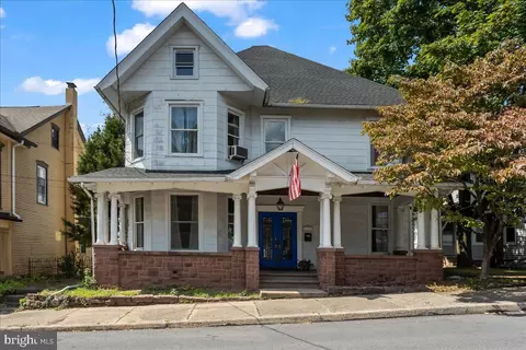 132 N East St, Williamstown, PA 17098