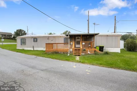 221 Eby Ln, Middletown, PA 17057