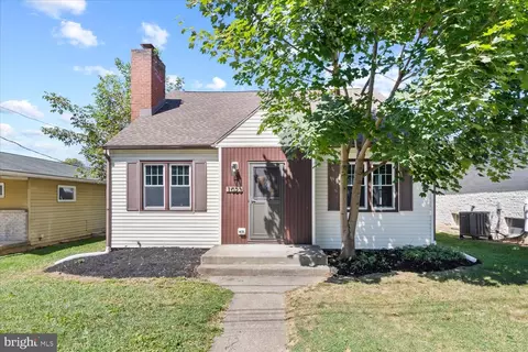 1023 Chambers St, Harrisburg, PA 17113