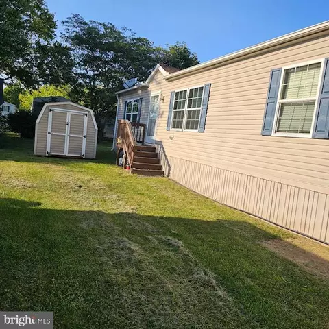 101 Decatur Dr, Grantville, PA 17028