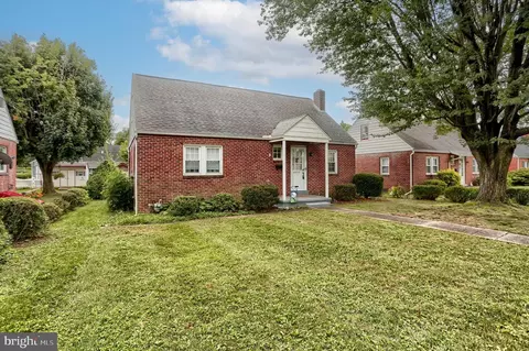 4925 Lancaster St, Harrisburg, PA 17111