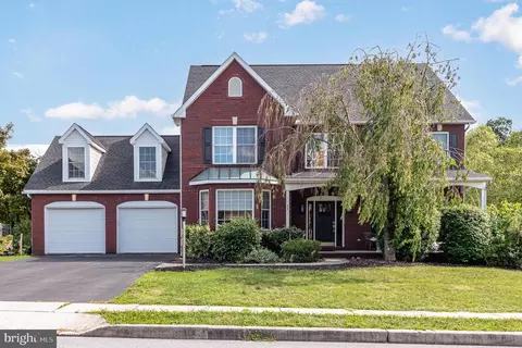 4983 Saddlebrook Dr, Harrisburg, PA 17112