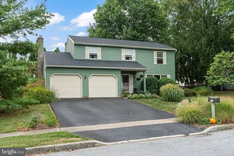 2013 Laurel Glen Dr, Harrisburg, PA 17110
