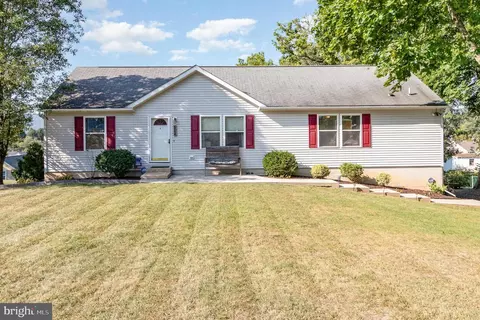 6054 Blue Valley Ave, Harrisburg, PA 17112