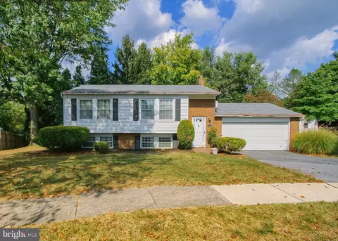 4806 Woodward Dr, Harrisburg, PA 17111