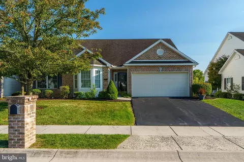 7759 Graybill Dr, Harrisburg, PA 17112