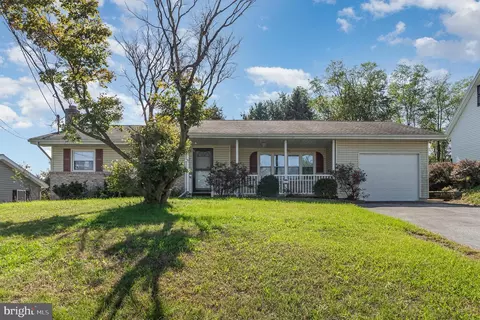8151 Somerset St, Hummelstown, PA 17036